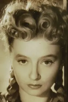 Simone Valère como: Angelina Cavazza