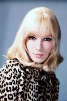 Dany Saval como: Pascale