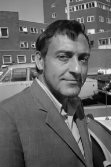 Harry H. Corbett como: 