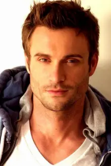 Daniel Goddard como: Dar