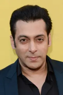 Salman Khan como: Himself - Host
