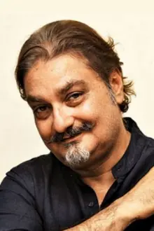 Vinay Pathak como: Mintoo Hasan