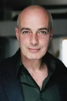Pierre-François Pistorio como: Paul