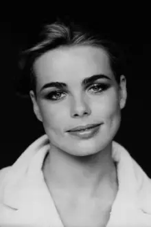 Margaux Hemingway como: Caterina