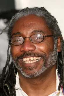 Franklyn Ajaye como: Bubba