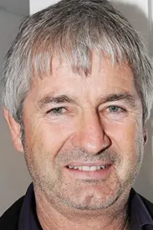 John Jarratt como: Benjamin Lightbringer