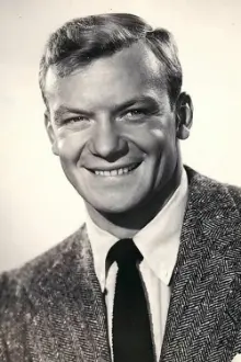 Aldo Ray como: Seargent Cloadec