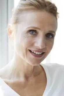 Christina Große como: Psychologist