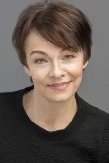 Kajsa Ernst como: Ann Linder