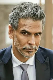 Milind Soman como: Jalan