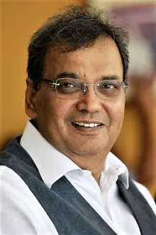 Subhash Ghai como: The Science Student