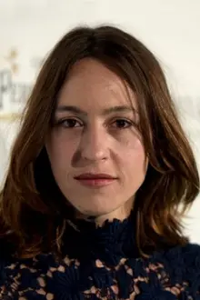 Sarah Adler como: Batya