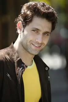 Shiney Ahuja como: Birju