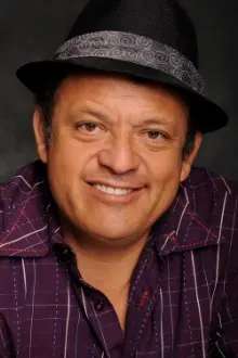 Paul Rodríguez como: Gustavo Alvarez