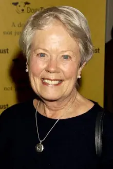 Annette Crosbie como: Queen Charlotte