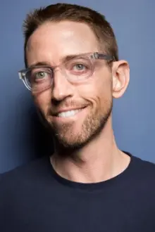 Neal Brennan como: Chip