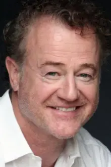 Owen Teale como: Dan Somers