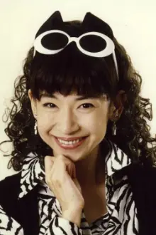 Yumi Takada como: Komaba Ikenoue (voice credited as Saki Iijima)