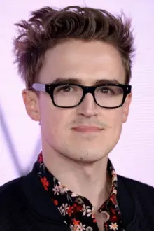 Tom Fletcher como: Self (as part of McFly)