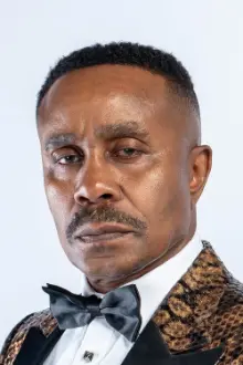 Vusi Kunene como: Benjamin Khumalo