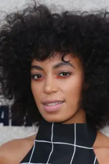 Solange como: Nikki Johnson