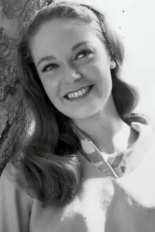 Elizabeth Hartman como: 