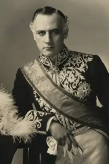 Oscar Beregi Sr. como: Count de Varville