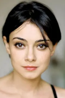 Elena Arvigo como: Gaia