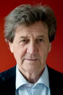 Melvyn Bragg como: Host/Narrator