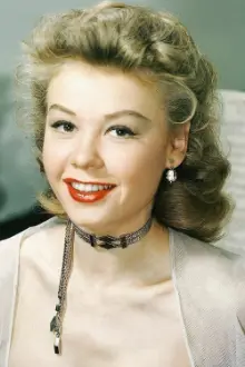 Vera-Ellen como: Myra Charters