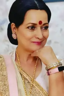Himani Shivpuri como: Jyothika's Mother