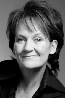 Lorraine Ashbourne como: Ruth Brigstocke