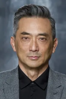 Paul Nakauchi como: Wong (voice)