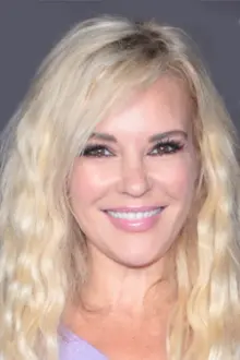 Bridget Marquardt como: Eva DeMarco