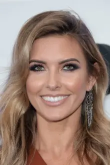 Audrina Patridge como: Ela mesma