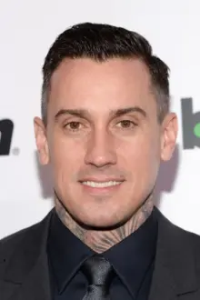 Carey Hart como: 