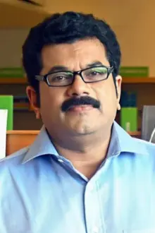 Mukesh como: Ranger Sunny Varghese