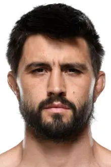 Carlos Condit como: 