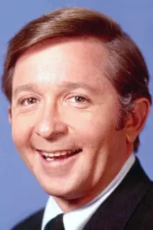 Arte Johnson como: Mr. Hinchlow