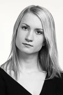 Birgitte Larsen como: Stine