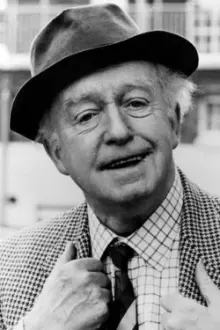 Arnold Ridley como: Pte. Charles Godfrey