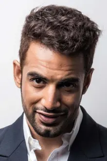 Upen Patel como: Imran 'Immi' P. Khan