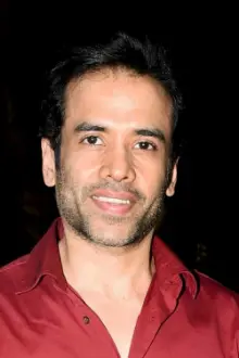 Tusshar Kapoor como: Akshay Kumar