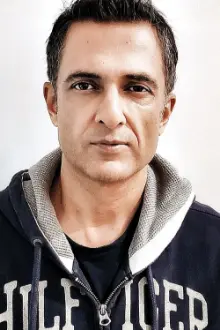 Sanjay Suri como: 