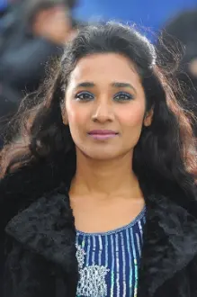 Tannishtha Chatterjee como: Ismat Chugtai