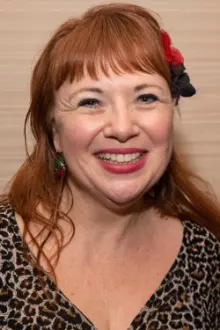 Aileen Quinn como: Brown-Eyed Susan (voice)