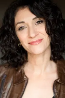 Dina Gillespie como: Sharon