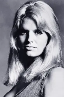 Carol White como: Sylvie