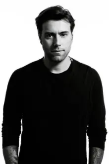 Sebastian Ingrosso como: Ele mesmo