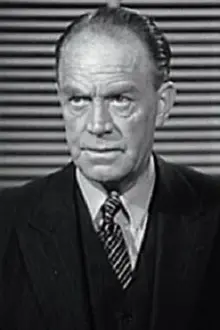 Cliff Clark como: Inspector Timothy Donovan